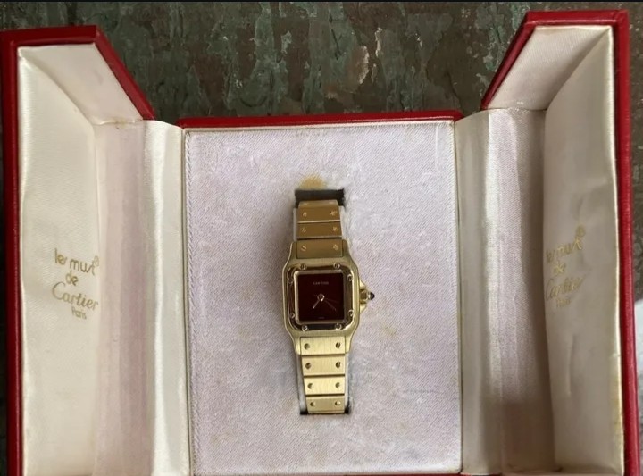 Montre Cartier Santos Carrée Femme 24 mm 18 carats YG 90 grs Bordeaux Automatique